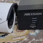 شاشة و جهاز تسجيل كاميرات مراقبه