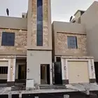 للبيع دور أرضيVIP في عماره دورين قرب مطار أبها وطريق الميه