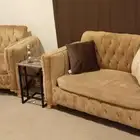 ثلاجة ومكتب وطقم كنب