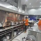 مطعم مضغوط للتقبيل