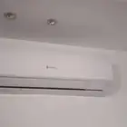 أثاث منزل مستعمل و ثلاثة مكيفات و فرن