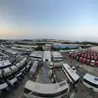 باصات وقلابات ووايتات مياه وبيك اب ودبابات