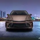 كامري 2025 الفئتين E-LE بنزين أبيض