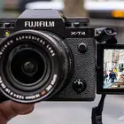 Fujifilm X-T4 with 35mm f2 كاميرا فوجي مع عدسة.