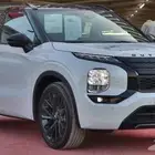 ميتسوبيشي اوتلاندر 2025بلاك سام واستندر