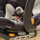 مقعد سياره بحالة ممتازه جدا