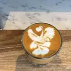 لدي بريستا وصانع حلى