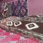 مساند تراثية للبيع نظيفه. 