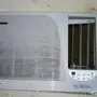 عدد 3 مكيفات وغرفة نوم وطقم كنب للبيع 