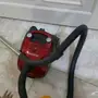 مكنسة كهربائية 