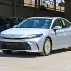 تويوتا كامري LE 2025 متوفر الالوان (فضي _ ابيض _اسود _رمادي)