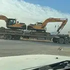 حفر اراضي وترحيل . بوكلين