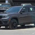 جيب جراند شيروكي لاريدو 2024 خليجي اصفار مع ضمان الوكيل