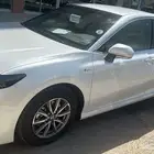 تويوتا- كامري -E هايبرد 2025-ابيض