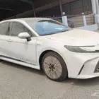 كامري 2025 هايبرد ال اي بانوراما ابيض 124.200 شامل الضريبة