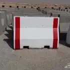 حواجز خرسانية قواعد انارة غرف تفتيش