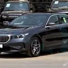بي ام دبليو 520i 2025 خليجي اصفار مع ضمان الوكيل