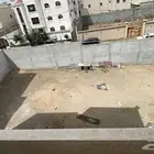 ارض مسورة بصكين الكتروني قريب من خط الميه