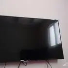 ثلاجة وشاشة