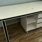 مكتبه لون ابيض