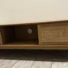 طاولة تلفزيون