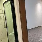 شقة جديدة للإيجار بموقع مميز بالدمام