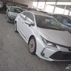 تويوتا كورولا 2.0L XLI EXECUTIVE MR جنوط فتحة سقف ابيض 2025