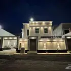 للبيع فله في درة الخميس دورين وملحق