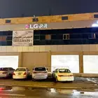 معرض للتقبيل بمساحة 500م مع تجهيزات الدفاع المدني والكاميرات