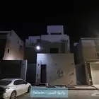 شقة 3 غرف مع سطح بالعارض