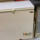 ثلاجة دورا مسطحة وثلاجة توشيبا طويلة