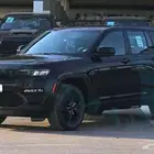 جيب جراند شيروكي لاريدو 2024 خليجي اصفار مع ضمان الوكيل