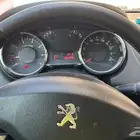 بيجو 5008 موديل 2016