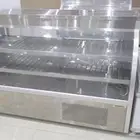 يوجد لدينه ثلاجات عرض مشويات بجميع الأنواع ومقاسات