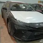 كامري E اسود بنزين 2025 ب112الف