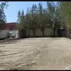 بيت مسلح بحوش 1400 متر للبيع او للايجار