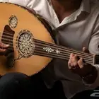 عازف عود وعازف اورج