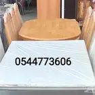 طاولة طعام
