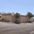 فيلا للبيع بحي الفردوس - بموقع مميز
