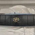 شبك لكزس LS400 أصلي وكاله