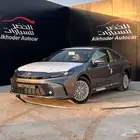 تويوتا كامري LE بنزين 2025 لدى شركة عبدالمجيد الخضر