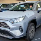 راف فور XLE 2025 فتحه سقف بنزين ب114.500 شامل الضريبة