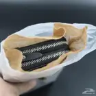 محفظة جلد فاخرة سحابين