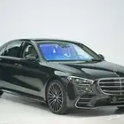 مرسيدس S 500 موديل 2025 أصفار خليجي رمادي غامق أبيض