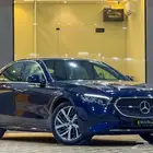 مرسيدس E200 2025 كحلي خليجي تحت الضمان