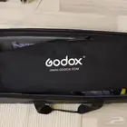 عدة إضاءة Godox شبه جديدة   استخدام مرة واحدة