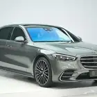 مرسيدس S 500 موديل 2025 أصفار خليجي رمادي فاتح أحمر