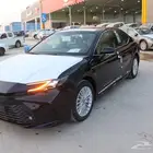 تويوتا كامريLE بنزين 2025 سعودي اسود بسعر 128650 ريال