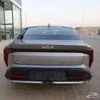 كيا K4 2026   فئة متوسطة بتجهيزات فاخرة وسعر 81 650 ريال