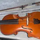 الة موسيقية semi-electric violin